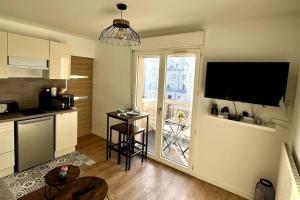 New appart avec balcon à Evry - Proche Paris - RER 5 min - Wifi