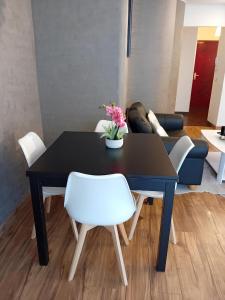 Appartements Appartement - Elancourt, France Avec WIFI : photos des chambres