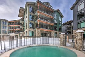 Downtown Winter Park Condo about 3 Mi to Skiing!