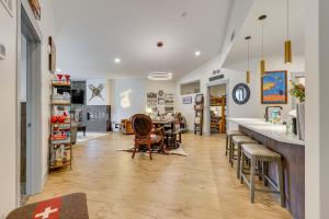 Downtown Winter Park Condo about 3 Mi to Skiing!