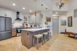 Downtown Winter Park Condo about 3 Mi to Skiing!