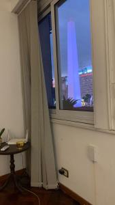Hermoso Departamento con Balcon al Obelisco I