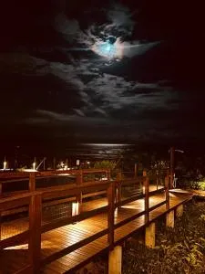 TÉRREO EXCLUSIVO À BEIRA MAR E 3 SUÍTES , Apt 101 Mariscal - Canto Grande