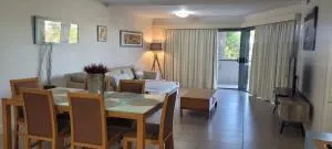 Sunkissed at 1770 - 赫伦岛