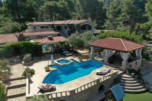 Family friendly apartments with a swimming pool Cove Poplat, Korcula - 18258