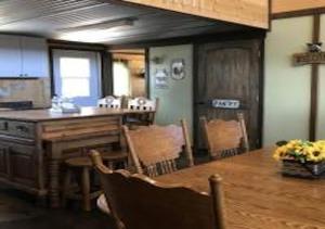 Farm House Cabin, Patio, TV Room, Games, BBQ, Campfire