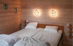 Gorgeous Home In Fjälkinge With Kitchen