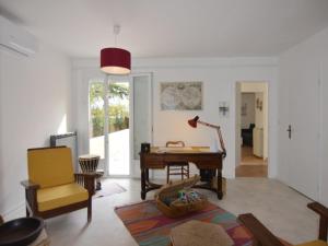 Maisons de vacances Villa 3 Chambres a Bouzigues: Jardin, Terrasses, Proche Plage et Port, Connexion WiFi - FR-1-604-44 : photos des chambres