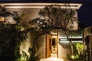 Biệt Thự Có Hồ Bơi Riêng (Villa with Private Pool)