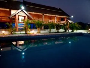 Vang Vieng Romantic Resort - Ban Thieng