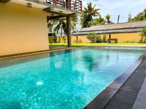 Bungalow By Tropical Villa