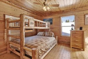 Binkys Mountain Hideaway Big Bear~Central Moonridge Chalet