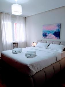 Acogedor apartamento a un paso de Gascona con WiFi Netflix Disney Plus y Prime gratis by M&Ns House