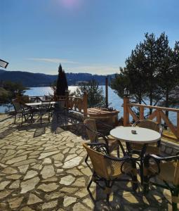 Divna Forest & Lake House