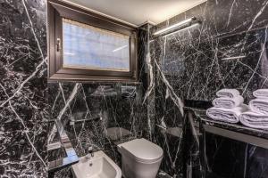 Domus Mondrian Luxury House