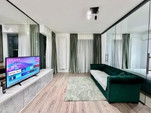 CozyBoutique @subway in North