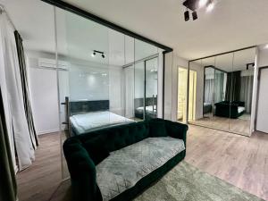 CozyBoutique @subway in North