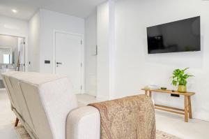 Beco Santa Emilia 2H, a Home in Madeira