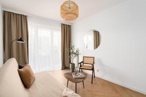 Apartments WrocLOVE by me & Mosiężna & Free Garage & Self Check in 24H