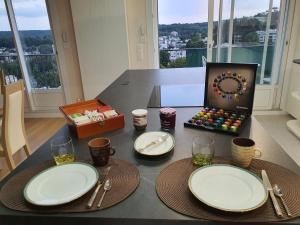 Sejours chez l'habitant L-Ecrin Vert de Ville d-Avray : photos des chambres