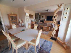 Sejours chez l'habitant L-Ecrin Vert de Ville d-Avray : photos des chambres