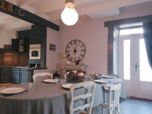 Maisons d'hotes Maison Kerity with Jacuzzi – Terrace : photos des chambres