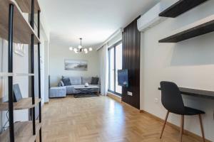 Marousi Modern Green Oasis Apt w Amazing Balcony