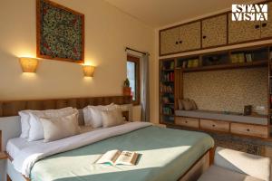 StayVistas Fiddle Leaf Home - Elegant Interiors, Spacious Lawn & Inviting Balcony