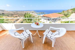 One-Bedroom Apartment with Sea View