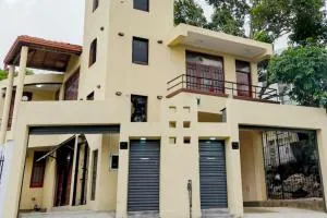 Robert's Villa - Divulpitiya