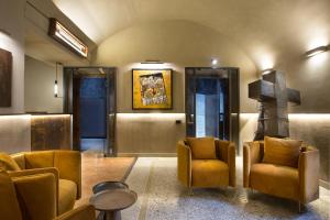 La Nova Bed and Museum