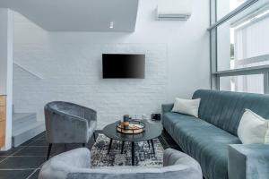 Sea Point Sunset Views Stylish Escape