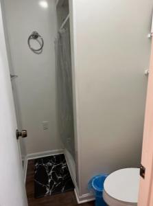 Small private get away, tiny home garage studio apartment
