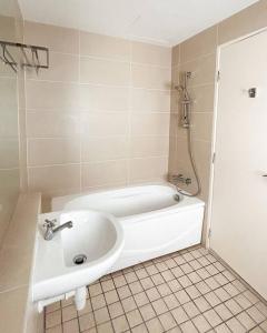 Ipoh Tambun Private Unit Lakeside Residences