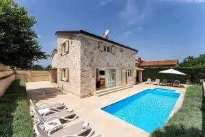 Villa Ema - (( Velovići ))