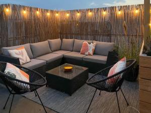 Penthouse-Ferienwohnung Wolfsburg mit Dachterrasse WLAN Smart-TV überdachter Parkplatz Wallbox