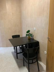 Segundo Antolín Yellow Door