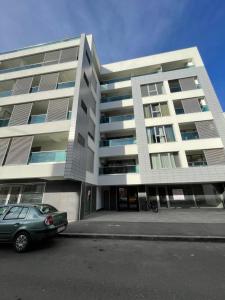 Blue Shadow - Moxa Home - New Building