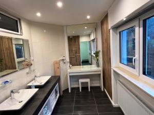 SUNRISE mit großer Terrasse und Weitblick