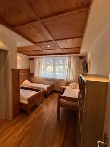 Alpenhostel "Das Besenhaus"