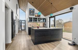 Nice Home In Brenderup Fyn