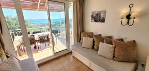 Rare pearl with pool and beautiful sea view