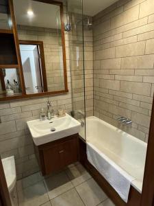 Modern Apt Cardiff City Centre - Prime Location