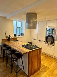 Opulent oasis in London