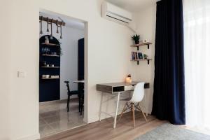 Blue Harmony Apartment