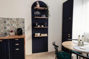 Blue Harmony Apartment