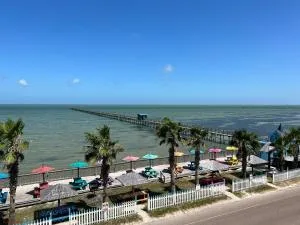 Krsna's Castle (Hunt's Castle) - Refugio