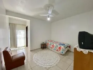 Quarto econômico sem café no Edifício Verona Fazenda Rio Grande - Balsa Nova