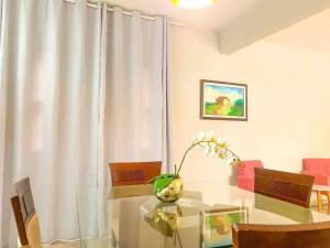 Casa com 5 quartos e vista para o mar a 170m da praia