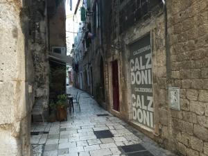 Get Split Luxury Apartment